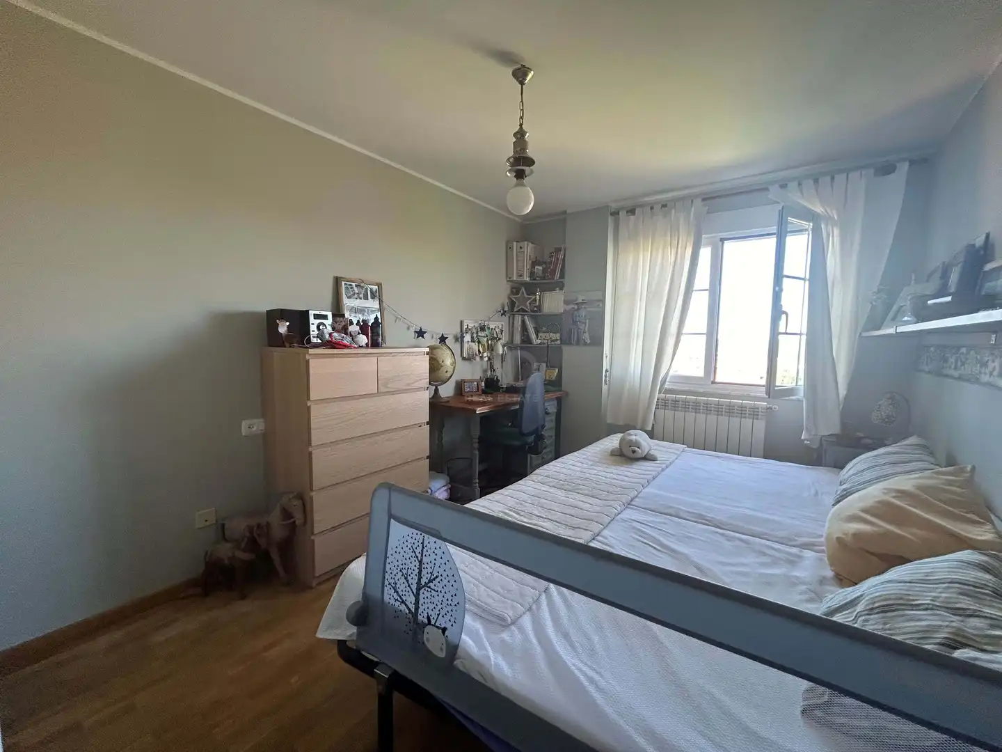 Habitación de Casa o chalet en venta en Sariegos con Calefacción, Terraza y Piscina
