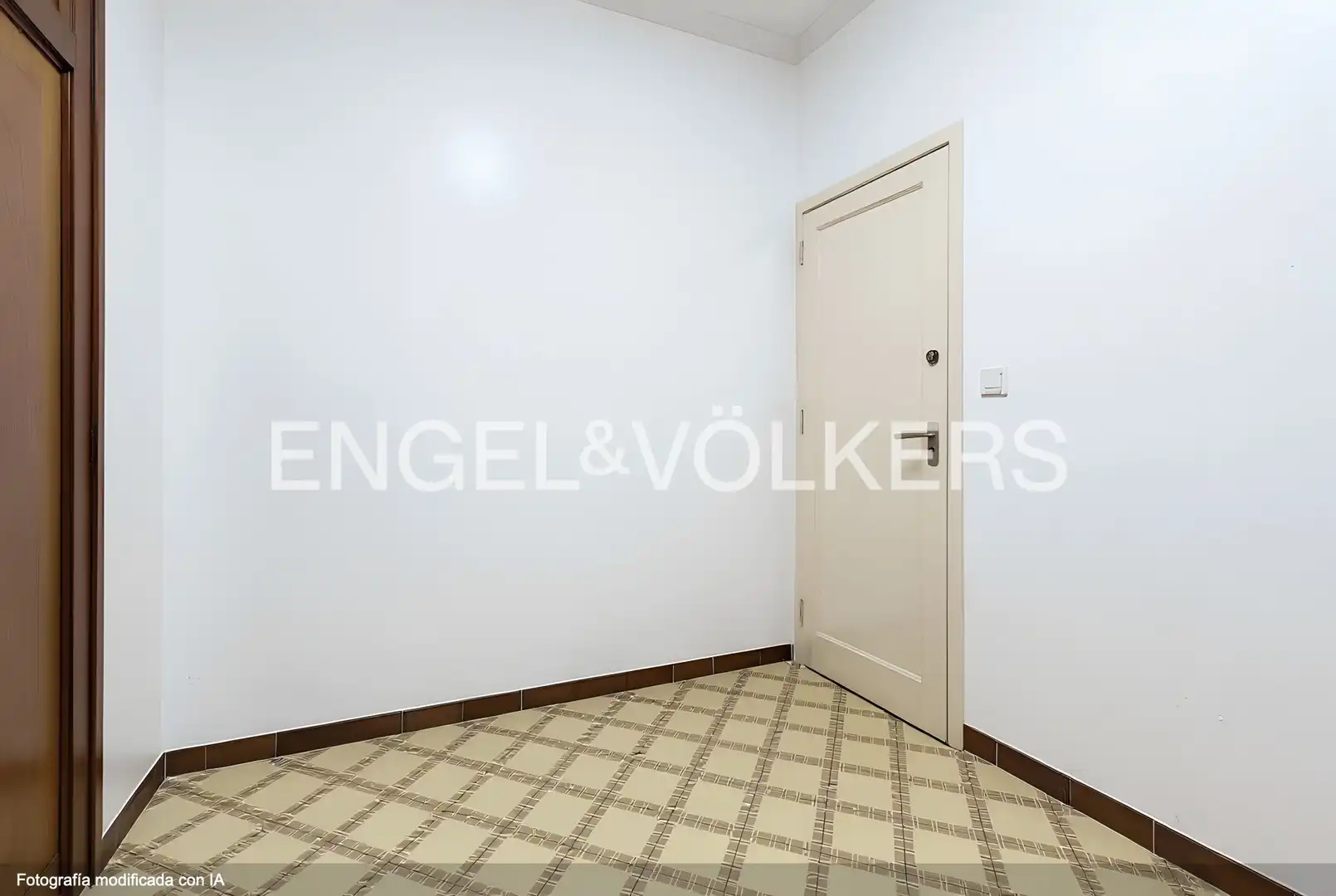 Wohnung zum Verkauf in Barcelona mit Klimaanlage, Heizung und Terrasse