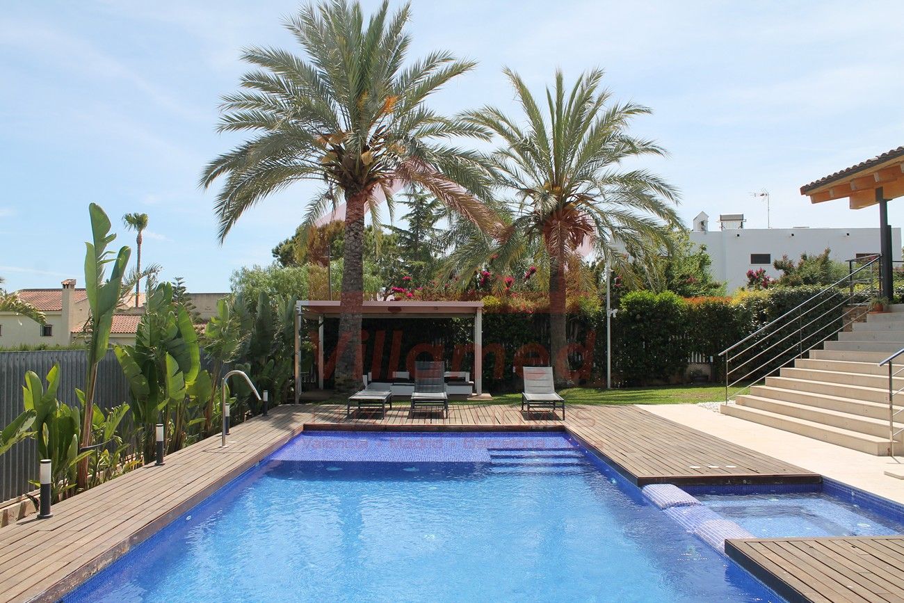 Piscina de Casa o xalet en venda en Bétera amb Aire condicionat, Calefacció i Jardí privat