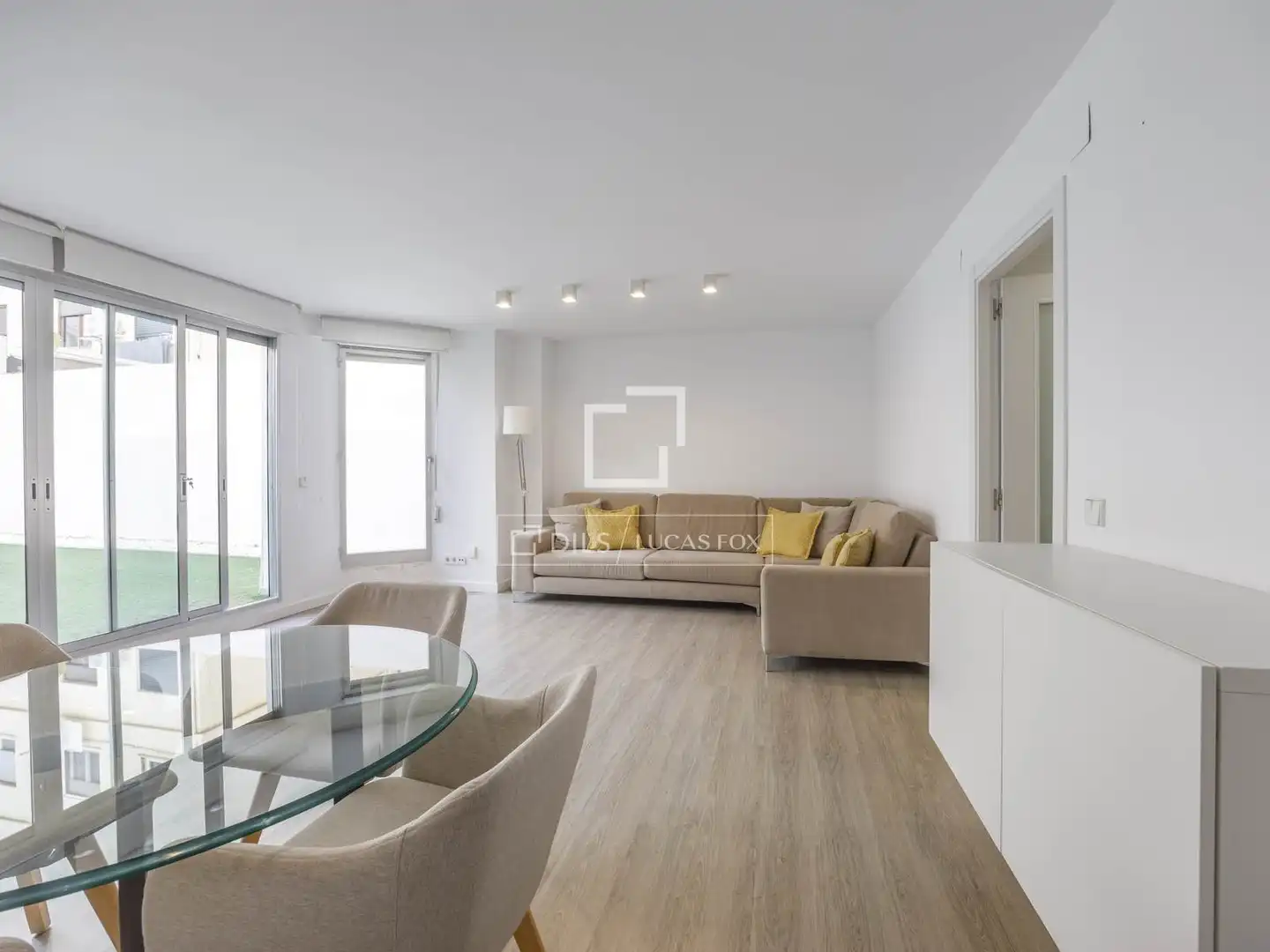 Wohnzimmer von Wohnung zur Miete in Valencia mit Klimaanlage, Heizung und Parkett