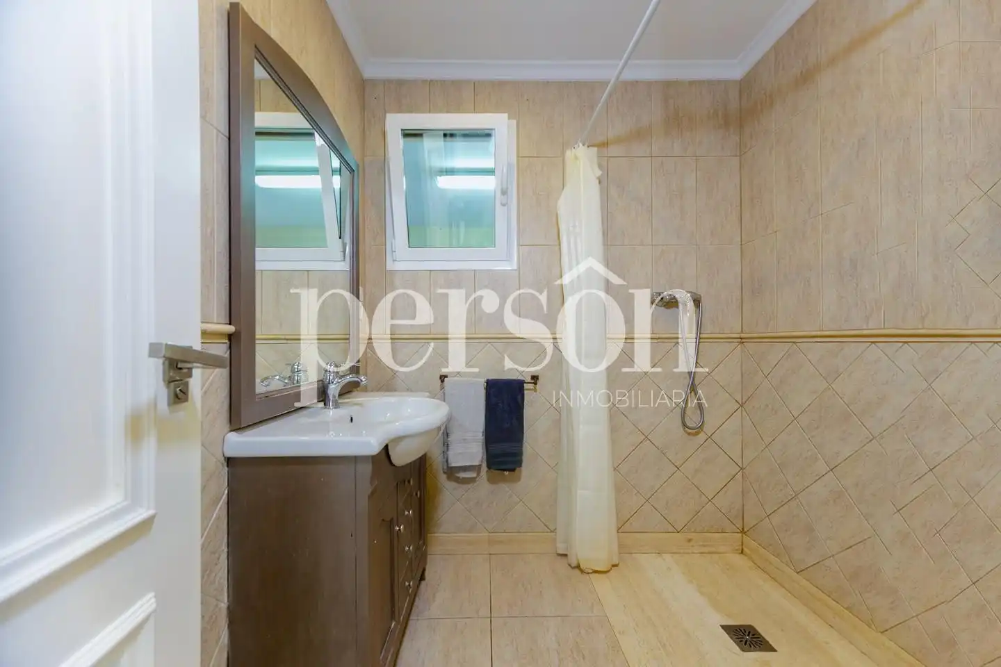 Bathroom of Houses for rent in Bétera  with Air Conditioner, Private garden and Terrace