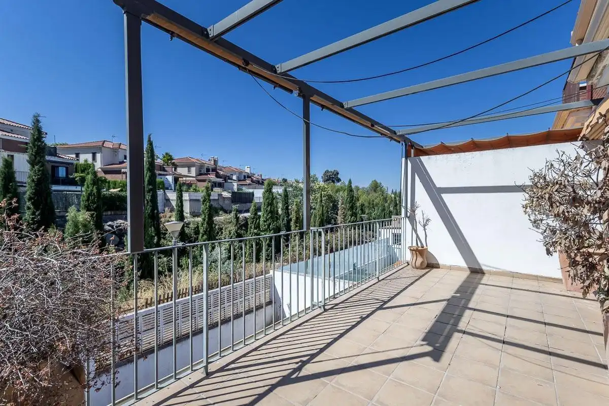 Terraza de Casa o chalet en venta en Albolote con Aire acondicionado, Calefacción y Jardín privado