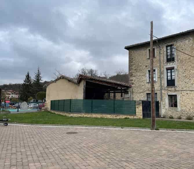 Vista exterior de Residencial en venda en Zuia