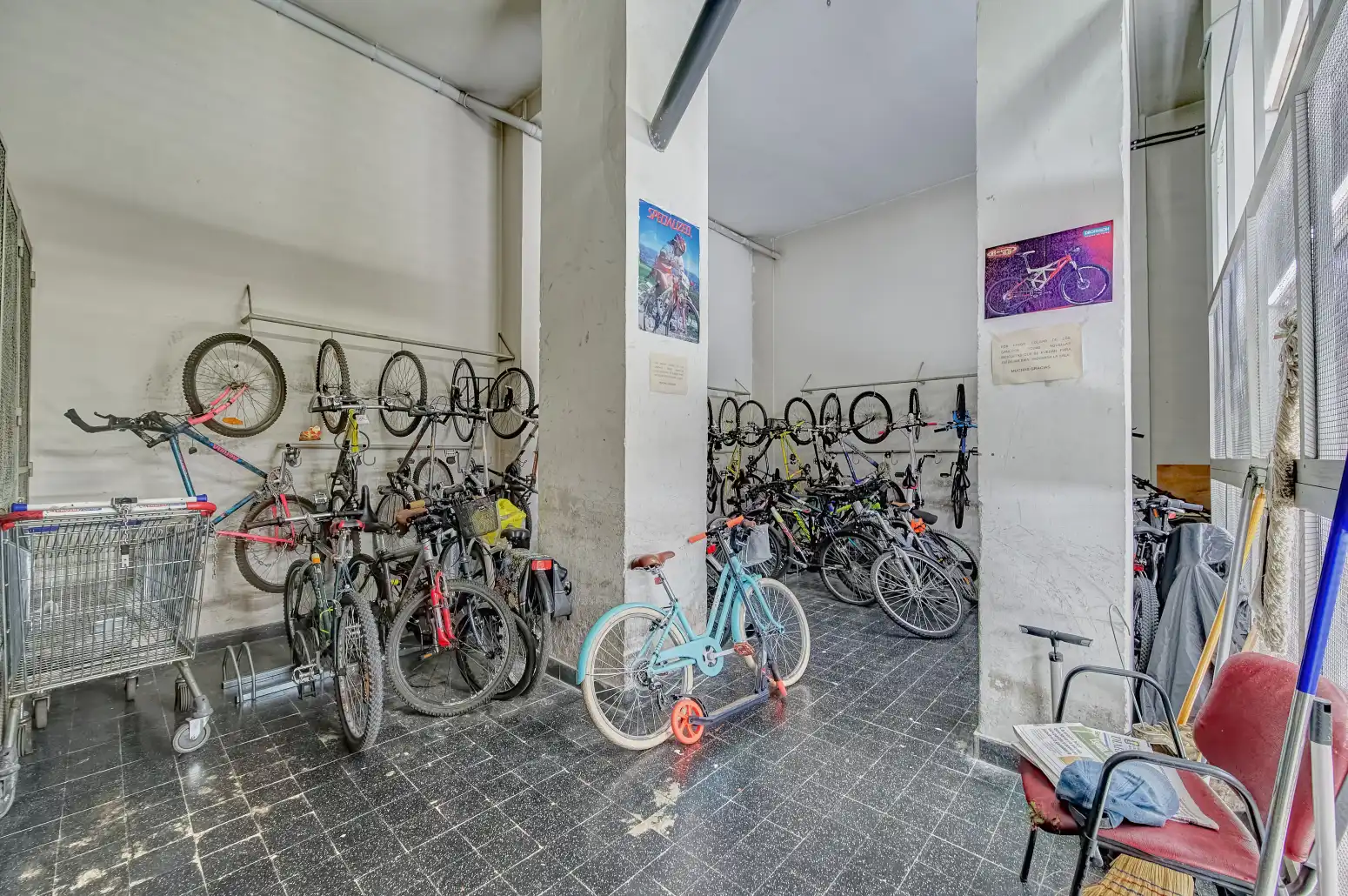 Parking of Flat for sale in  Pamplona / Iruña  with Heating and Parquet flooring