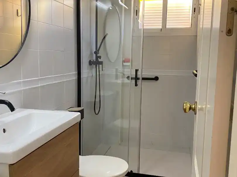 Bany de Pis en venda en Rota amb Aire condicionat, Jardí privat i Piscina