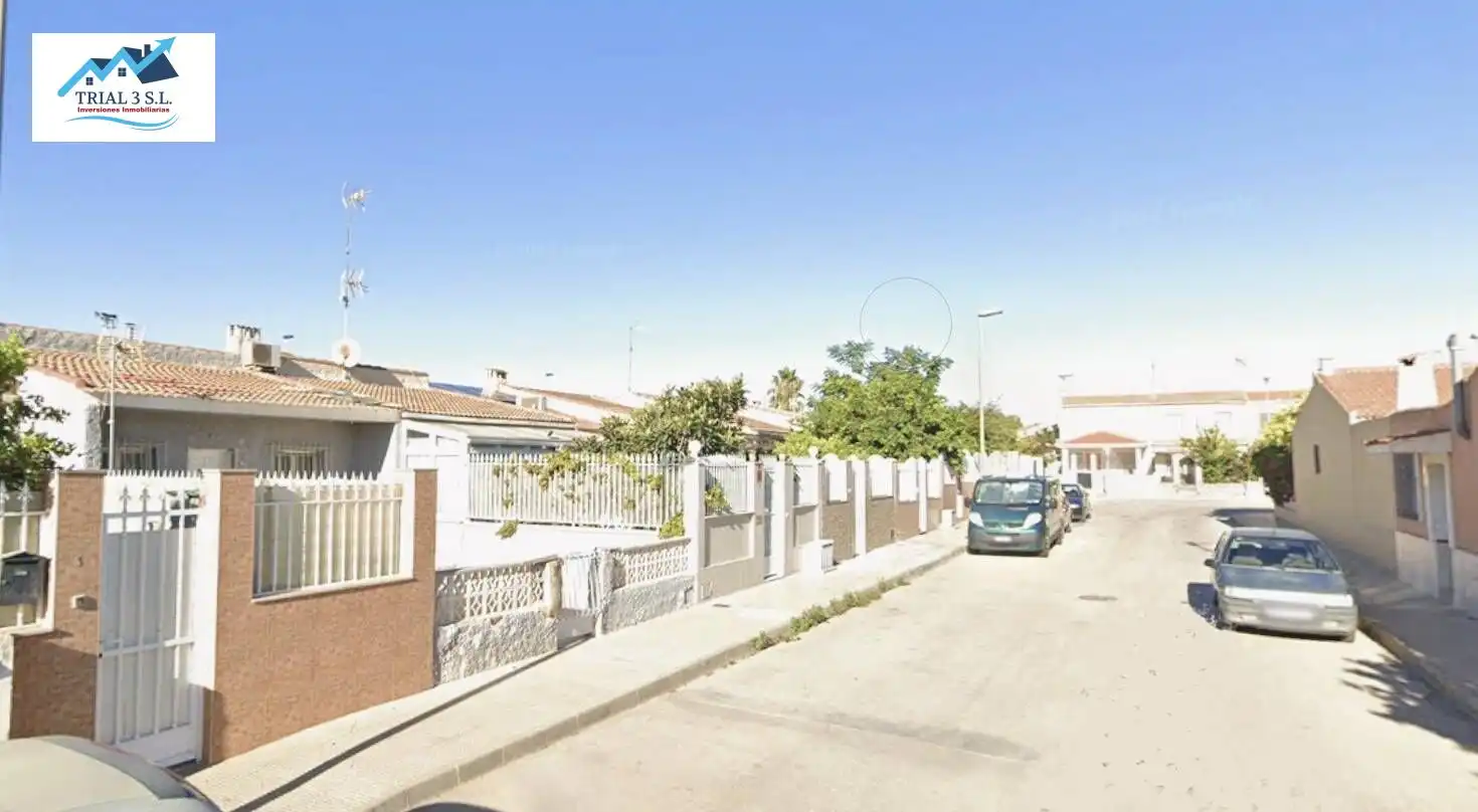 House for sale in Calle de Valdemoro