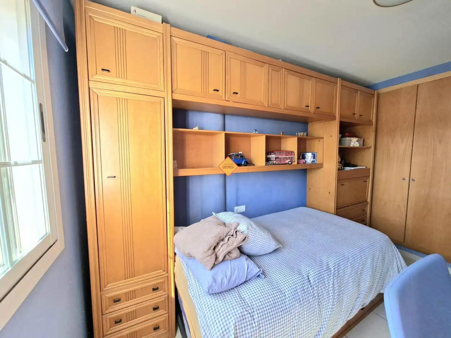 Habitación de Casa o chalet en venta en Paterna con Aire acondicionado, Calefacción y Jardín privado