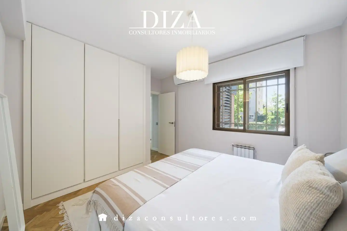 Bedroom of Houses for sale in Madrid  with Air Conditioner, Heating and Terrace