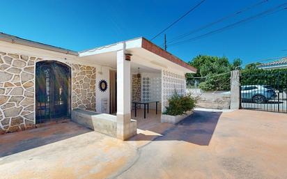 Vista exterior de Casa o xalet en venda en Moncada amb Aire condicionat, Terrassa i Piscina