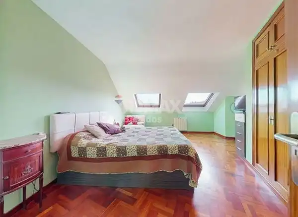 Bedroom of Flat for sale in Vigo   with Heating, Parquet flooring and Storage room