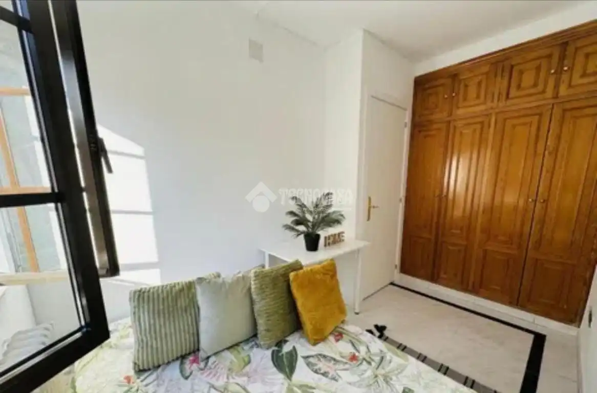 Bedroom of Buildings for sale in Madrid