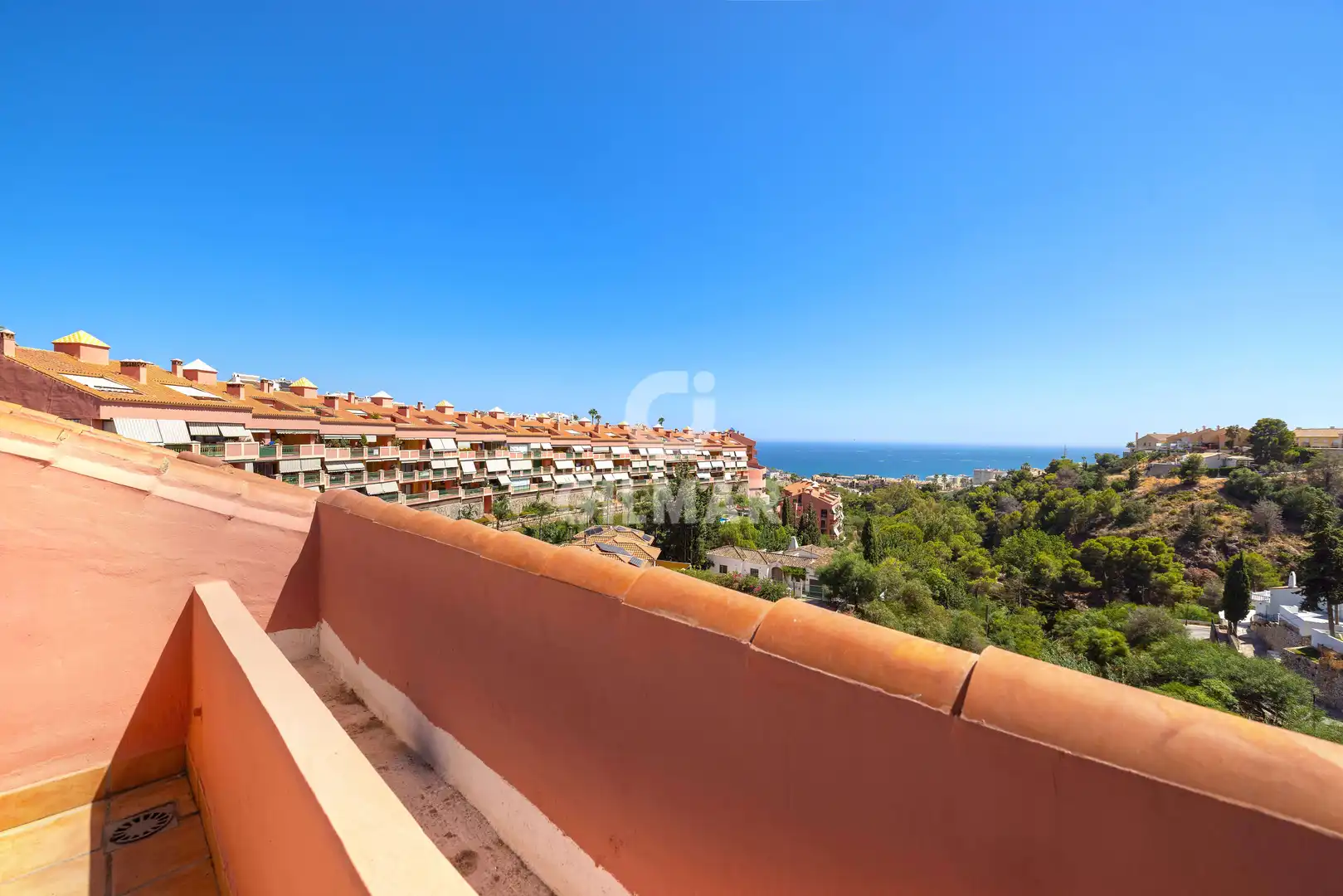 Vista exterior de Dúplex en venta en Fuengirola con Calefacción, Trastero y Piscina