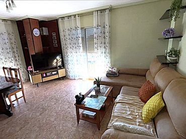 Piso con balcón en venta en Carrer de Tomàs Mancisidor 33
