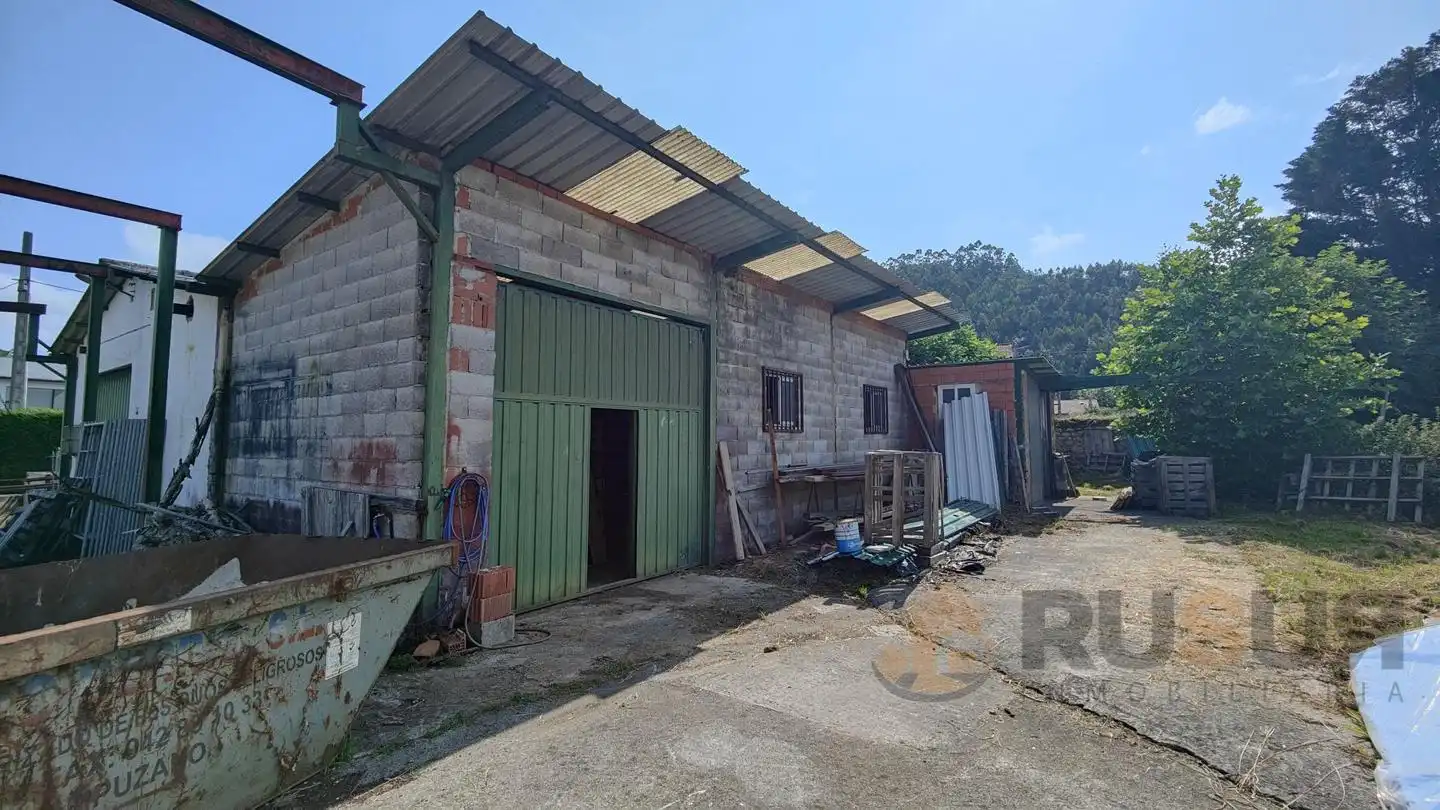 Vista exterior de Nave industrial en venta en Piélagos