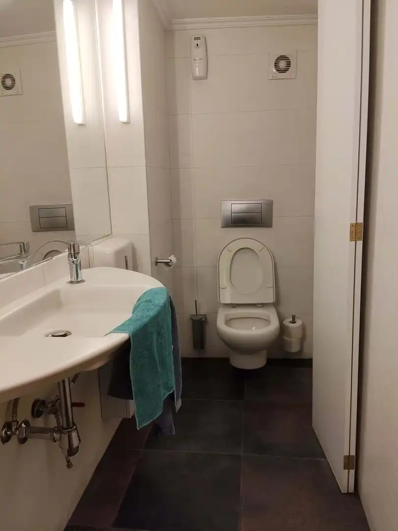 Baño de Nave industrial de alquiler en Vitoria - Gasteiz