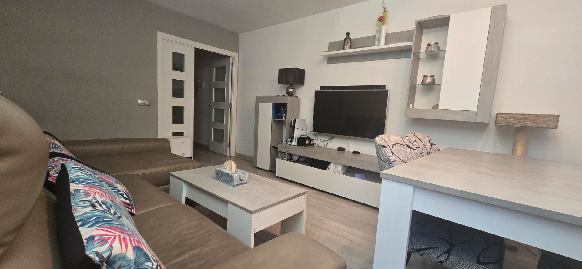 Sala d'estar de Pis en venda en Sant Adrià de Besòs amb Aire condicionat, Calefacció i Parquet