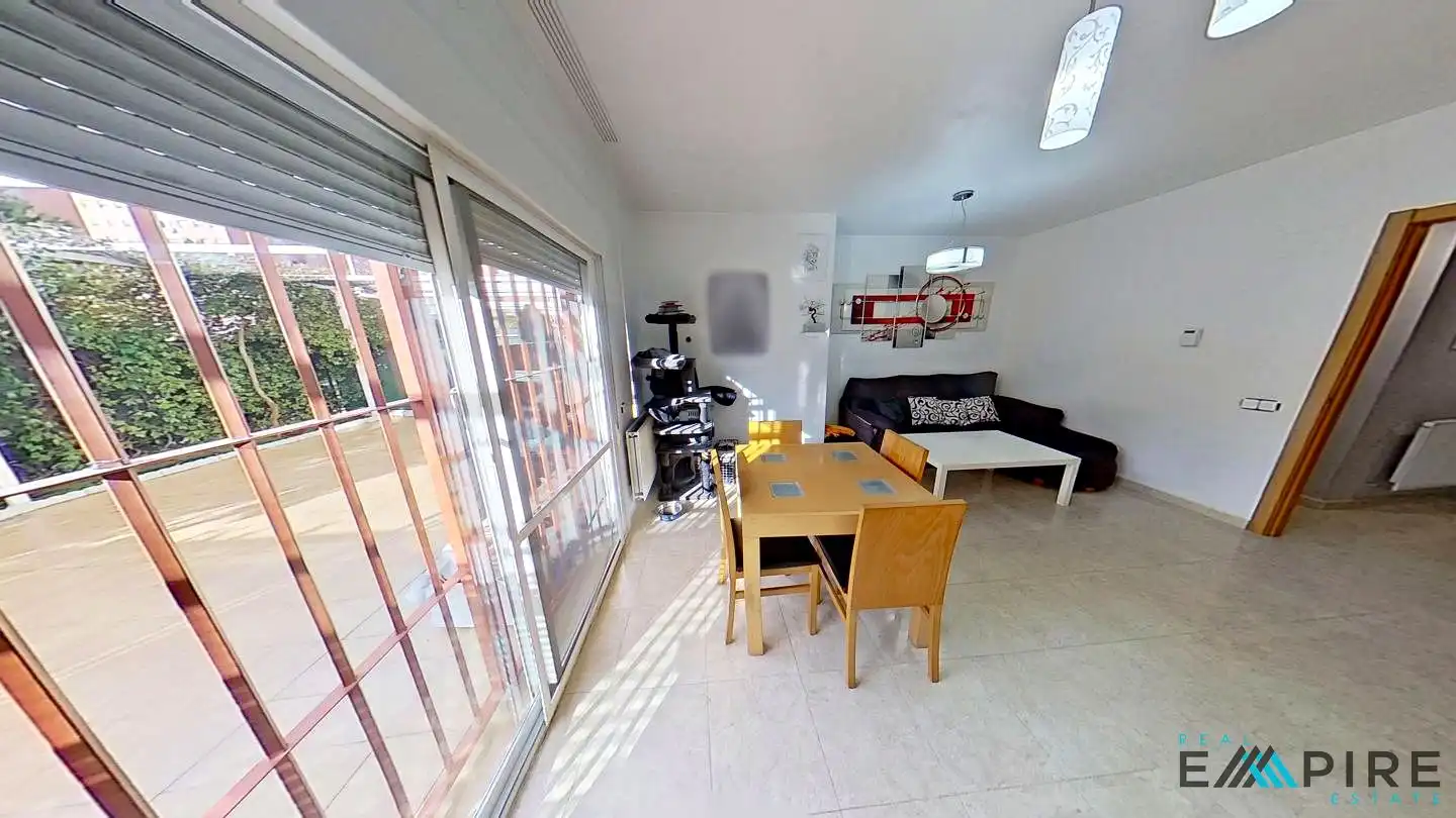 Wohnzimmer von Erdgeschoss zum Verkauf in Parla mit Heizung, Terrasse und Abstellraum