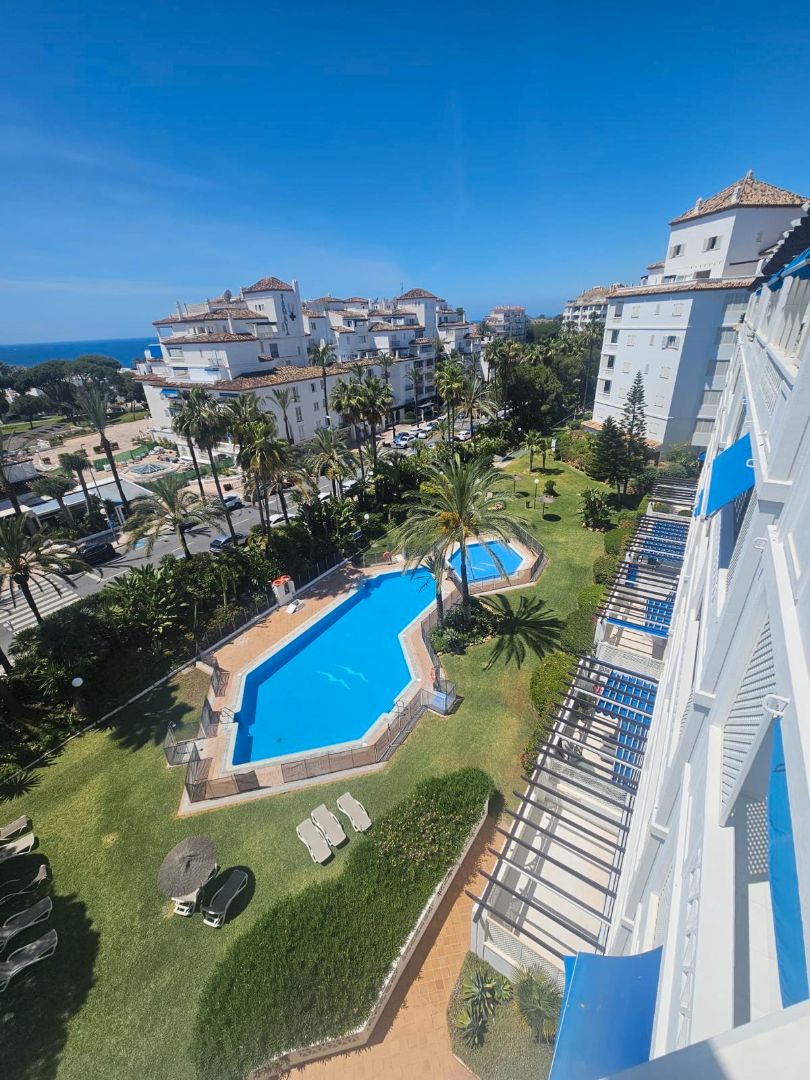 Piscina de Àtic de lloguer en Marbella amb Aire condicionat, Calefacció i Terrassa