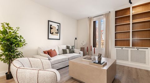 Foto 4 de Piso en venta en Calle Huertas, Cortes - Huertas, Madrid Capital