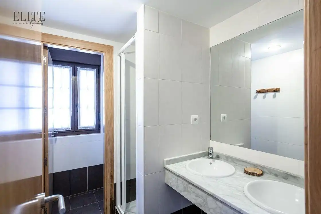 Bathroom of Houses for sale in Vega de Liébana  with Heating, Private garden and Terrace