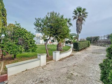 Landhaus mit Garten zum Verkauf in Ciutadella
