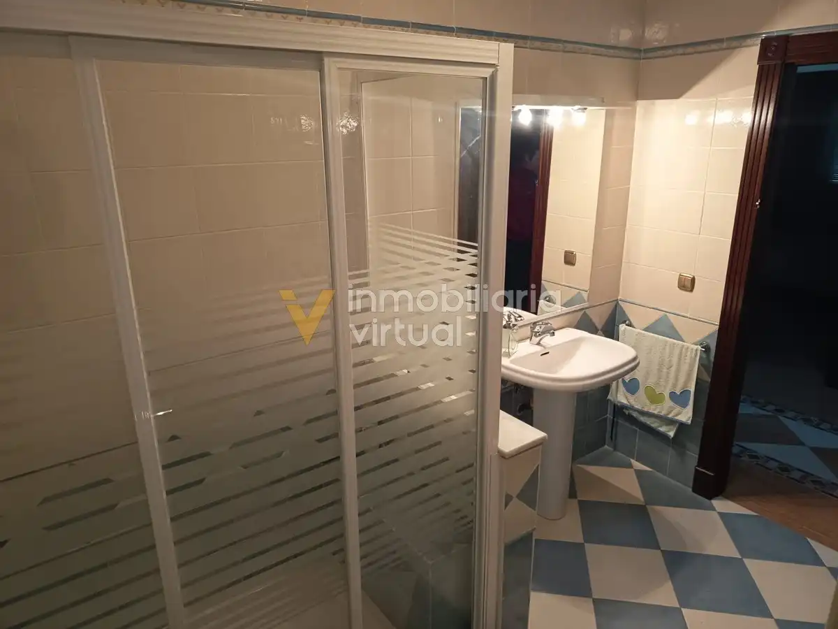 Baño de Casa o chalet en venta en Lucena con Piscina y Amueblado