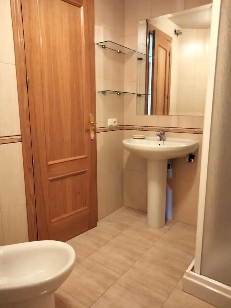 Baño de Piso en venta en Valderas con Parquet, Amueblado y TV