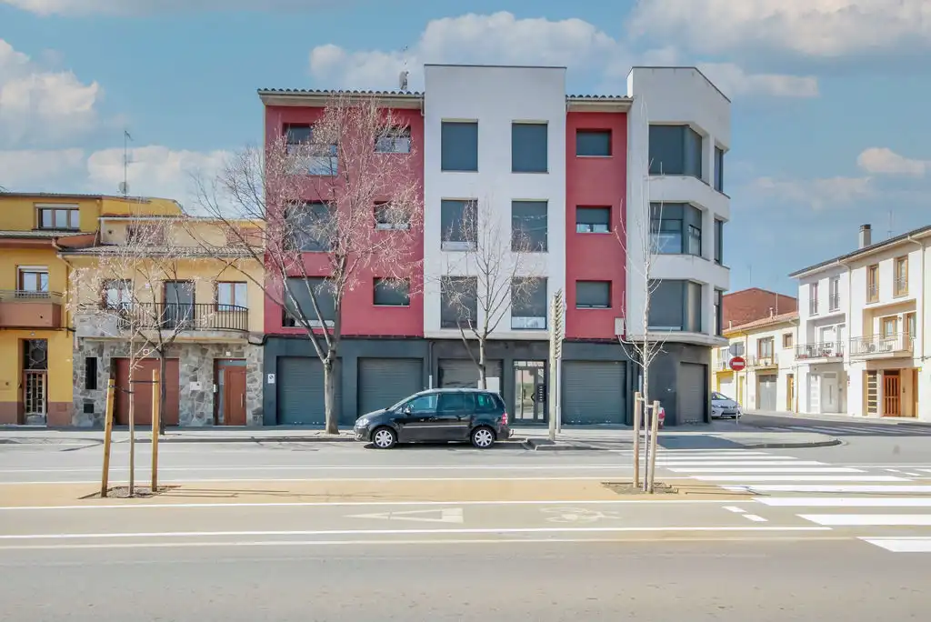 Vista exterior de Piso en venta en Manlleu con Calefacción