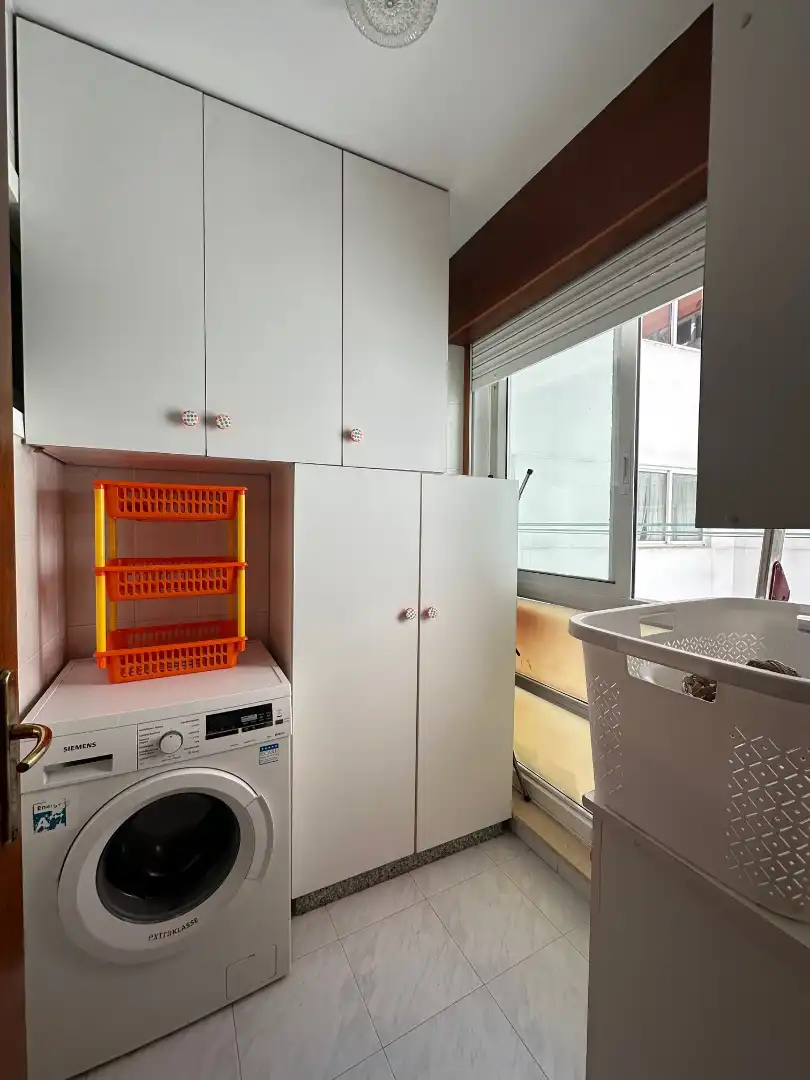 Balcony of Flat for rent in Santiago de Compostela   with Heating, Parquet flooring and Furnished