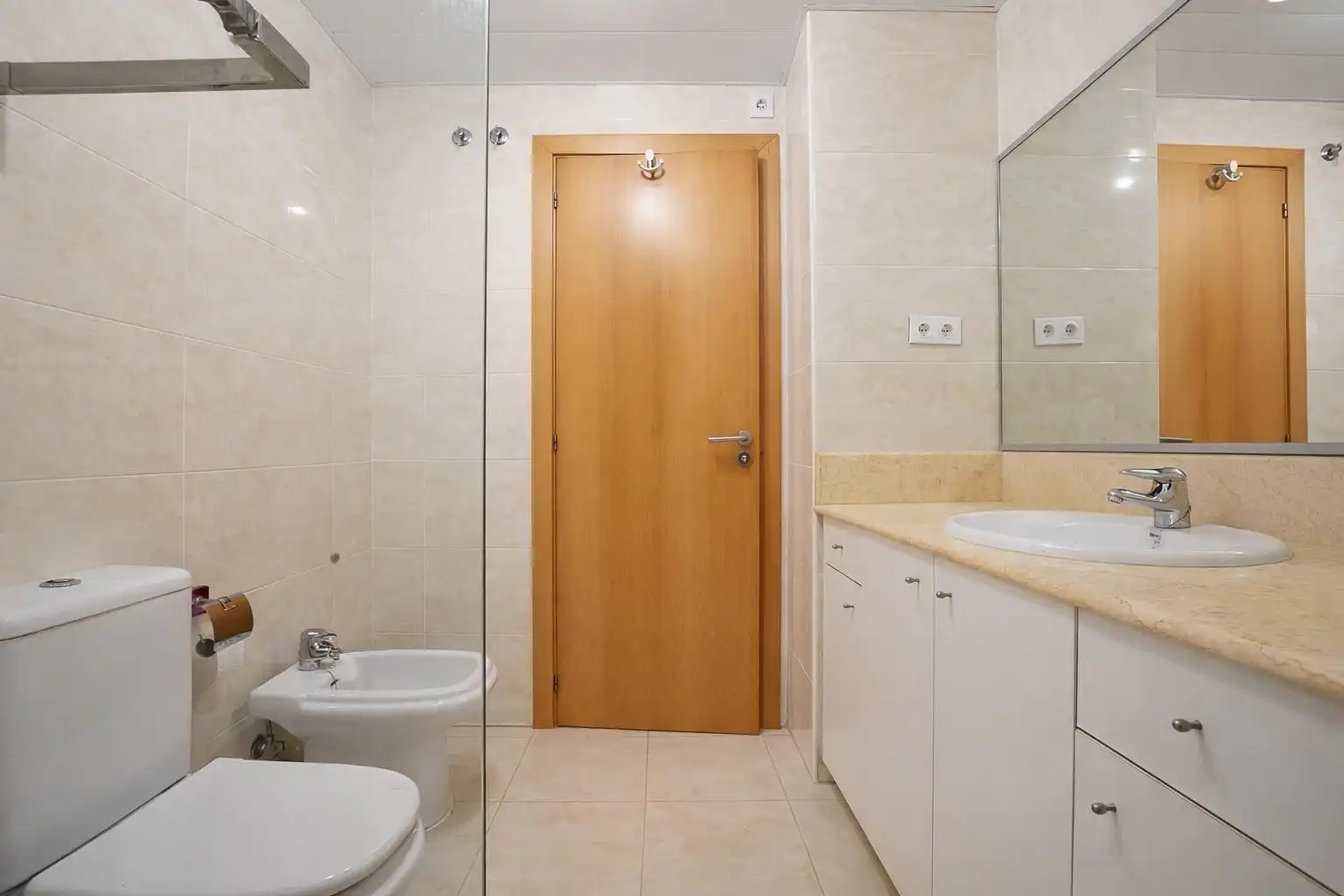 Bathroom of Flat for sale in Salou  with Air Conditioner, Heating and Private garden
