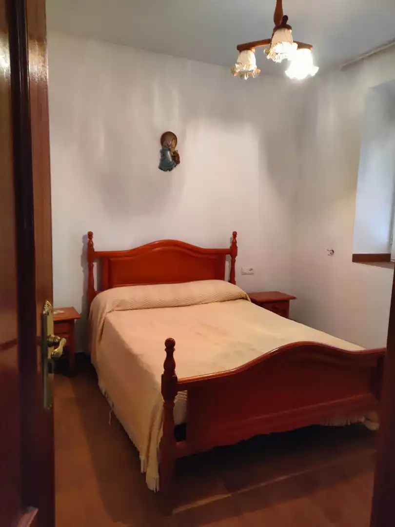 Dormitori de Casa o xalet de lloguer en Villagarcía de la Torre amb Jardí privat, Piscina i Moblat