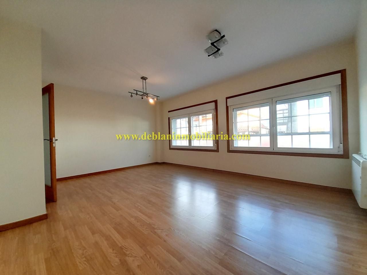 Living room of Flat to rent in Tui  with Heating