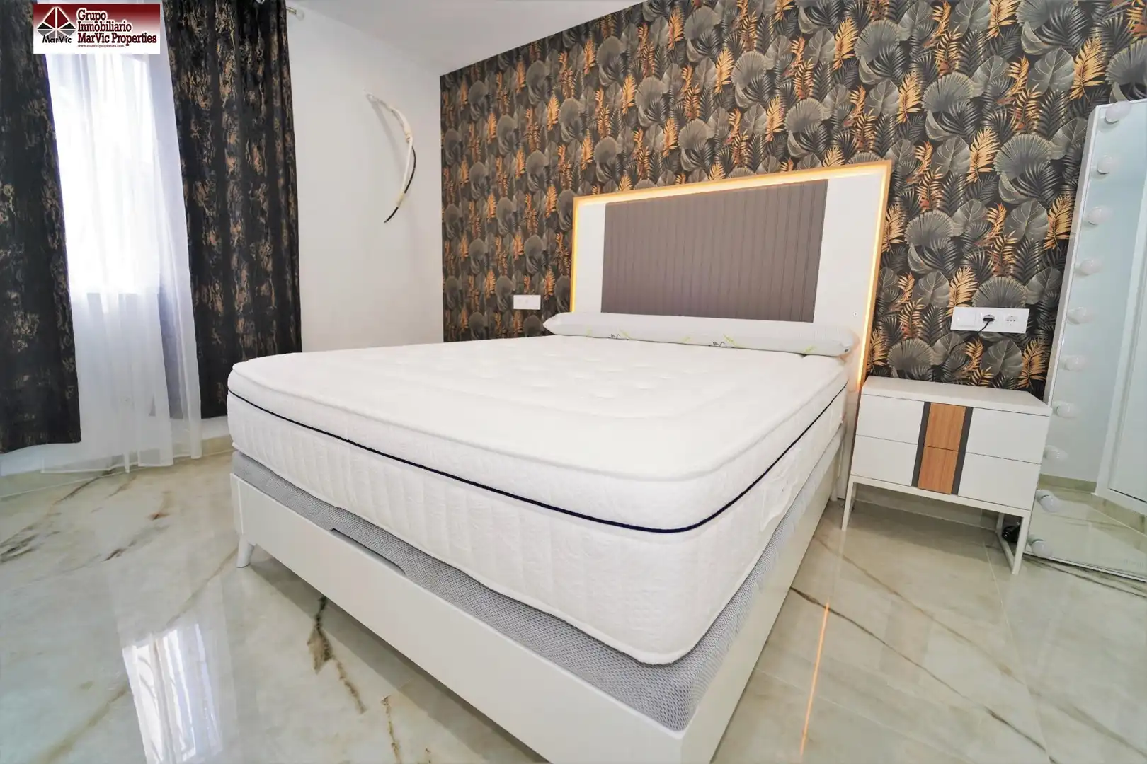 Chalet con piscina en venta en Coloma, imagen 11