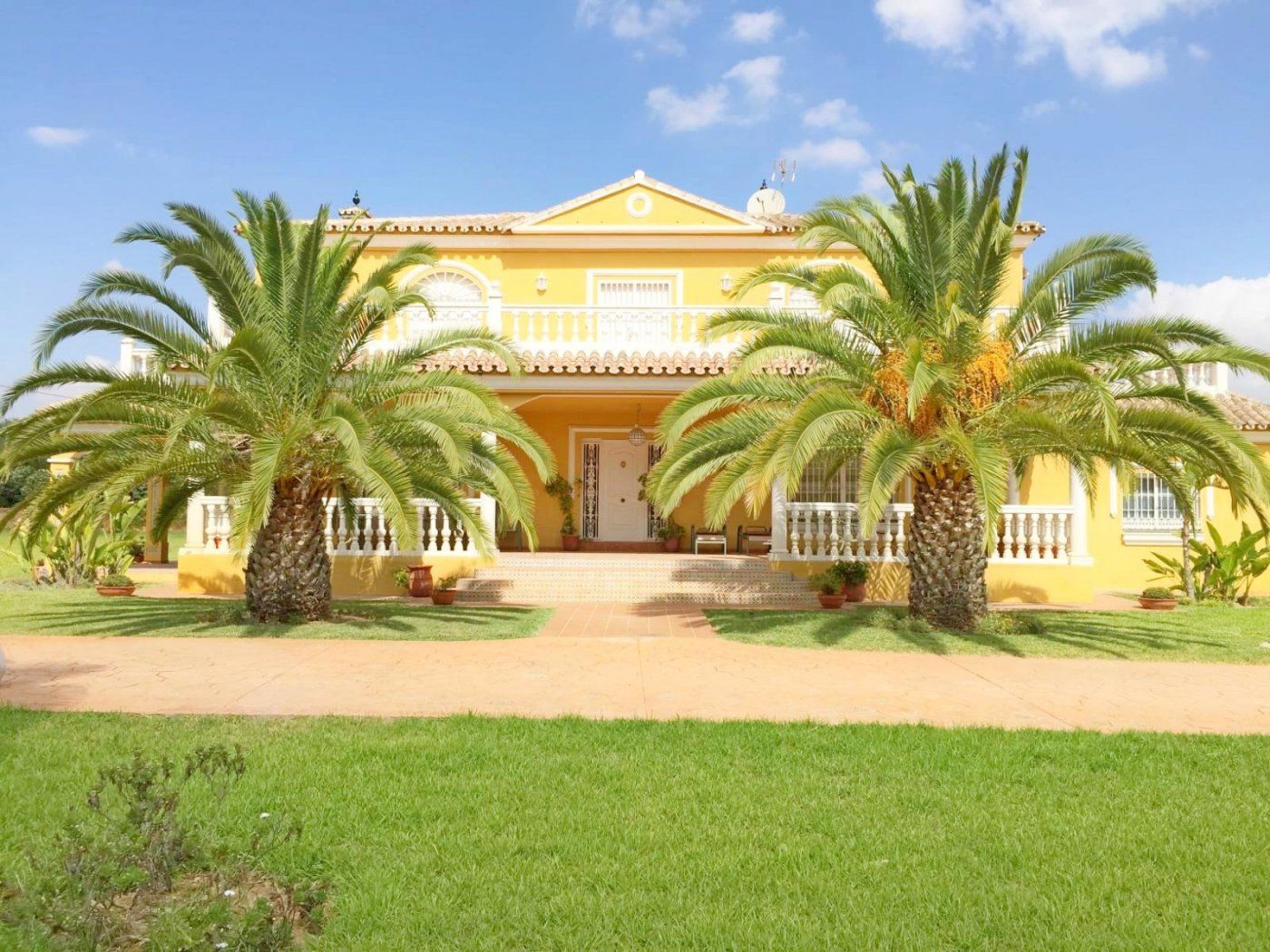 Exterior view of Country house for sale in Alhaurín El Grande  with Air Conditioner, Heating and Private garden