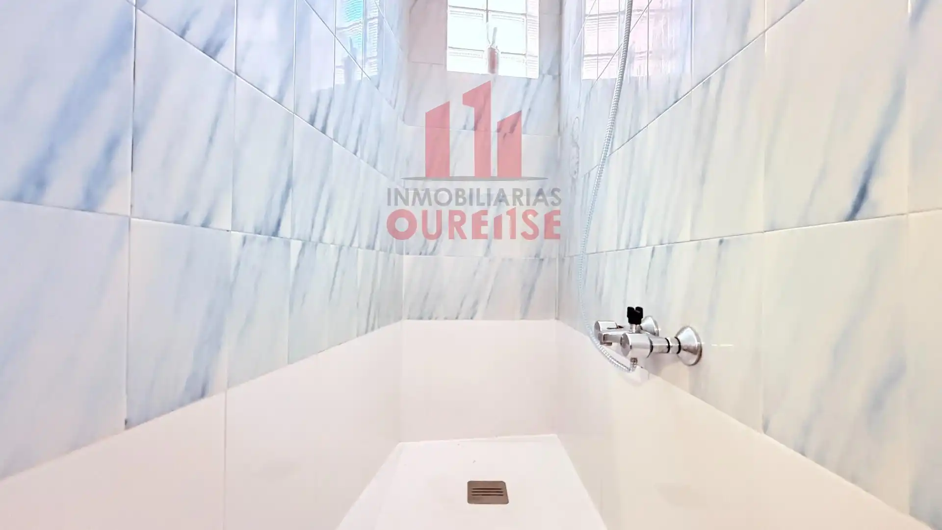 Baño de Piso en venta en Ourense Capital  con Calefacción, Parquet y Trastero