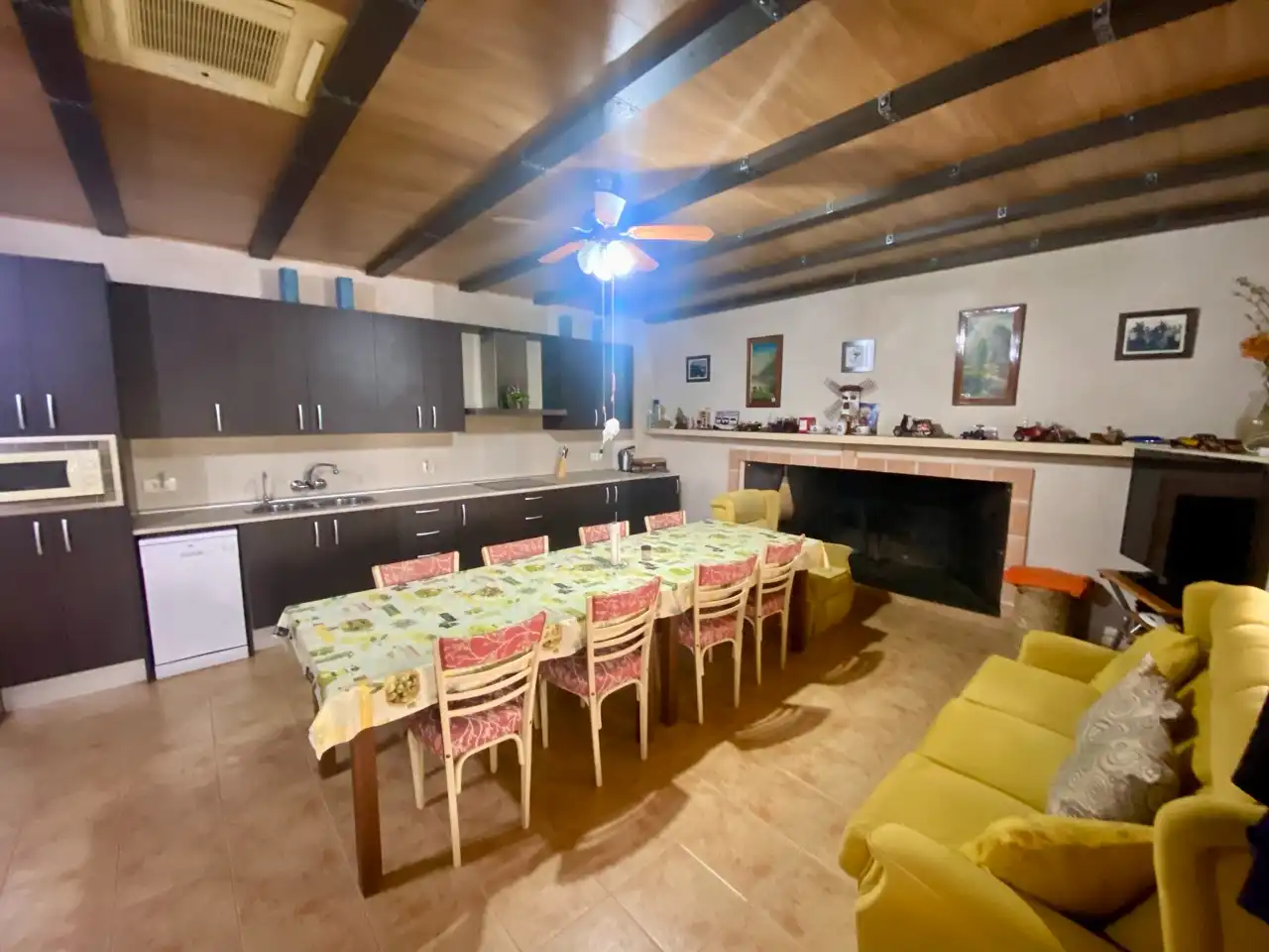 Comedor de Casa o chalet en venta en Villarrubia de los Ojos con Aire acondicionado, Calefacción y Jardín privado