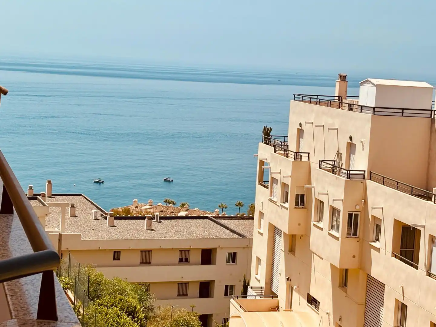 Vista exterior de Àtic en venda en Benalmádena amb Aire condicionat, Jardí privat i Terrassa