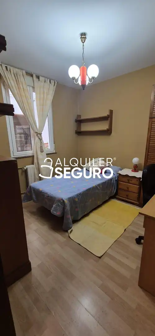 Flat for rent in Oviedo , Asturias