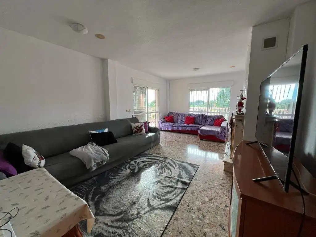 Sala d'estar de Casa o xalet en venda en Polop amb Calefacció, Jardí privat i Terrassa
