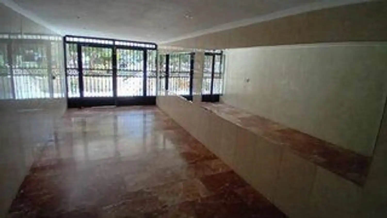 Piso en venta en Alicante / Alacant con Aire acondicionado, Calefacción y Jardín privado