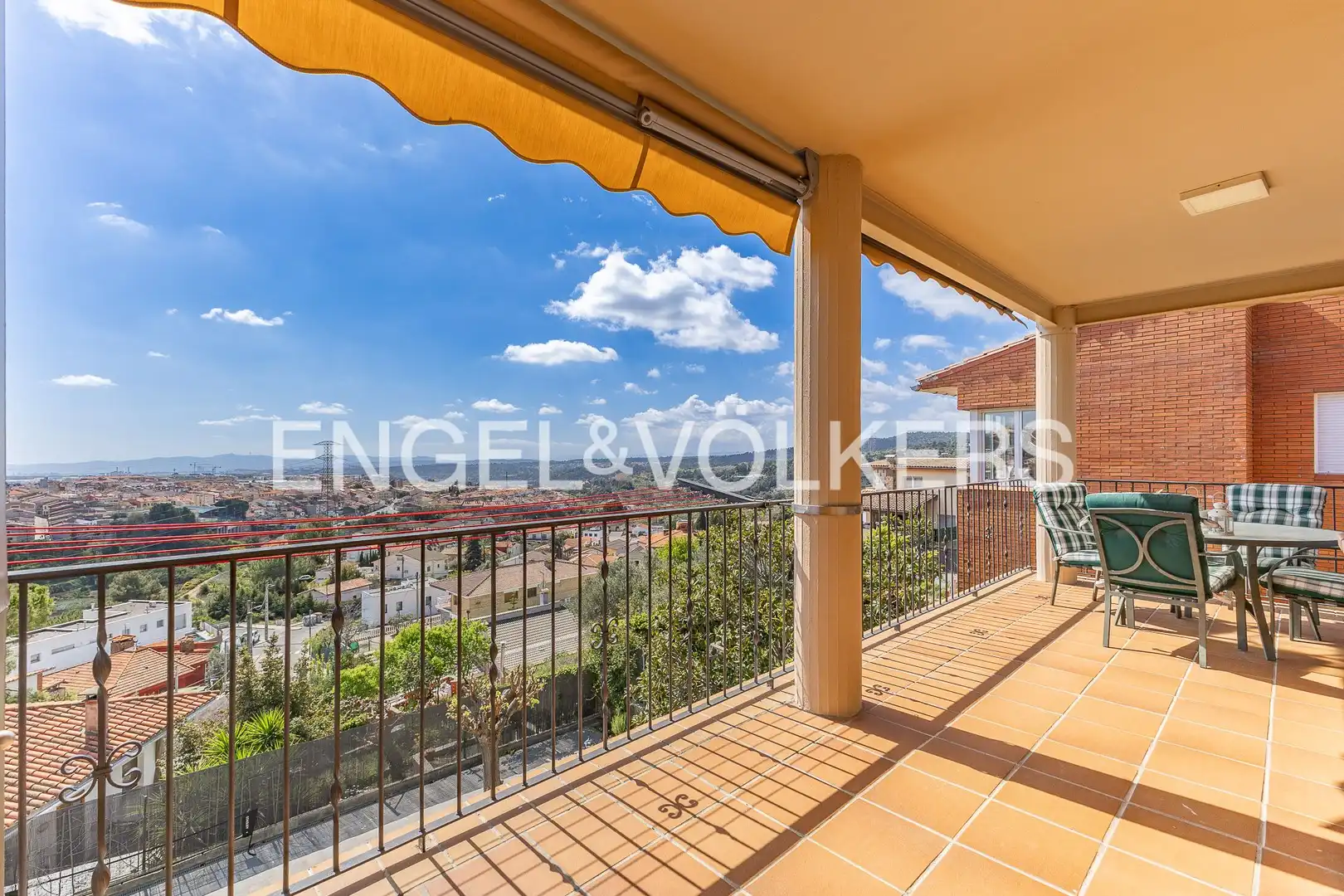 Terrassa de Casa o xalet en venda en Castellar del Vallès amb Aire condicionat, Calefacció i Jardí privat