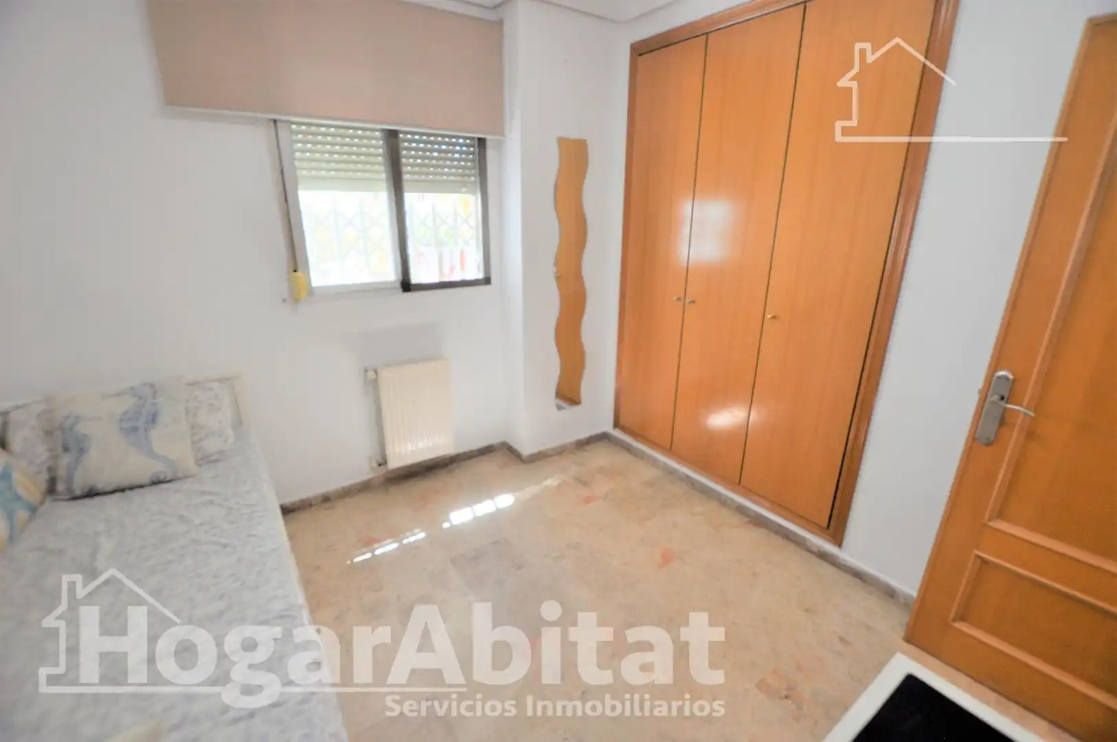 Schlafzimmer von Wohnung zum Verkauf in Valencia mit Klimaanlage, Heizung und Terrasse
