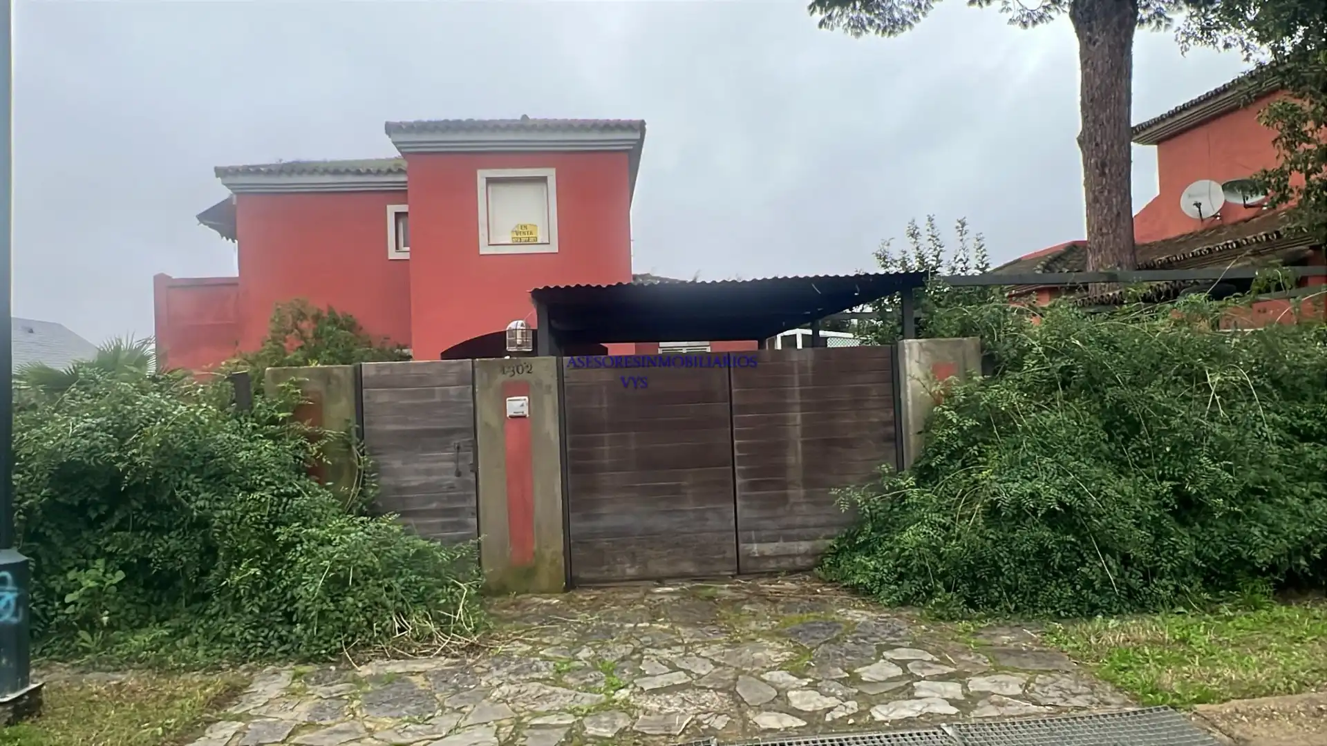 Casa o xalet en venda en Bollullos de la Mitación amb Jardí privat, Terrassa i Piscina