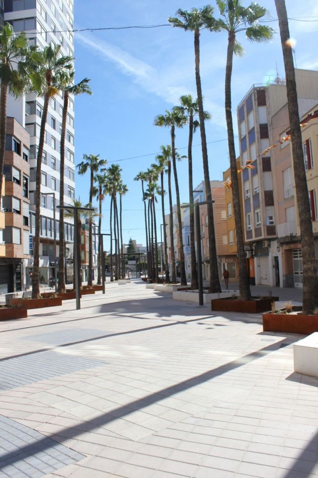 Vista exterior de Casa adosada en venda en Benicarló amb Terrassa, Balcó i Alarma