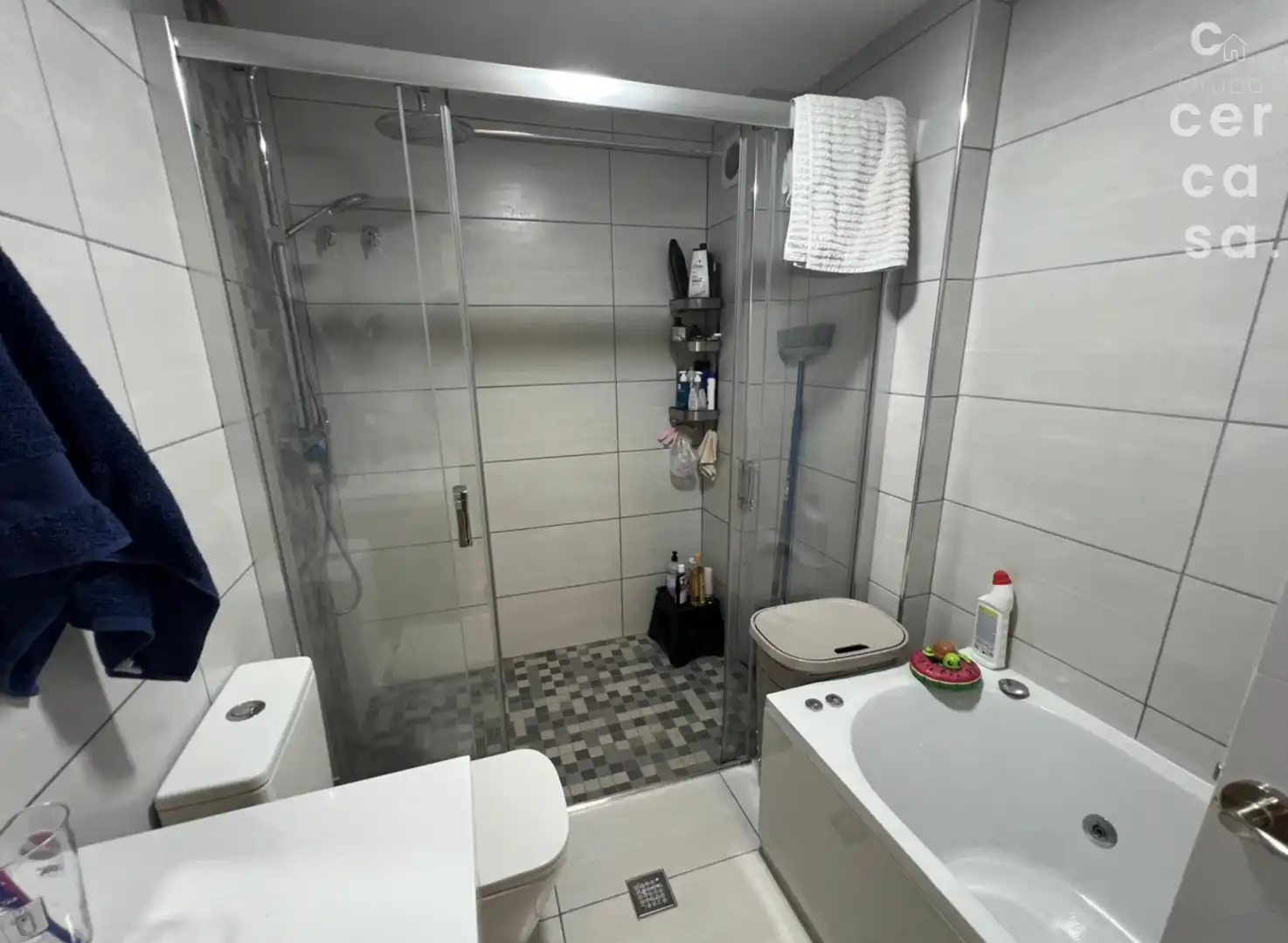 Baño de Piso en venta en Valencia con Aire acondicionado y Balcón