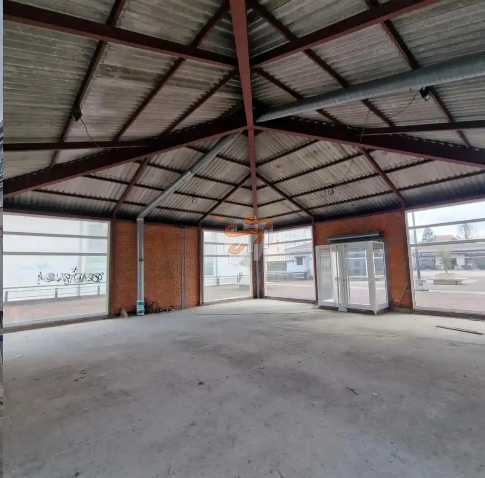 Local comercial en venda a Alto del Castaño, imagen 4