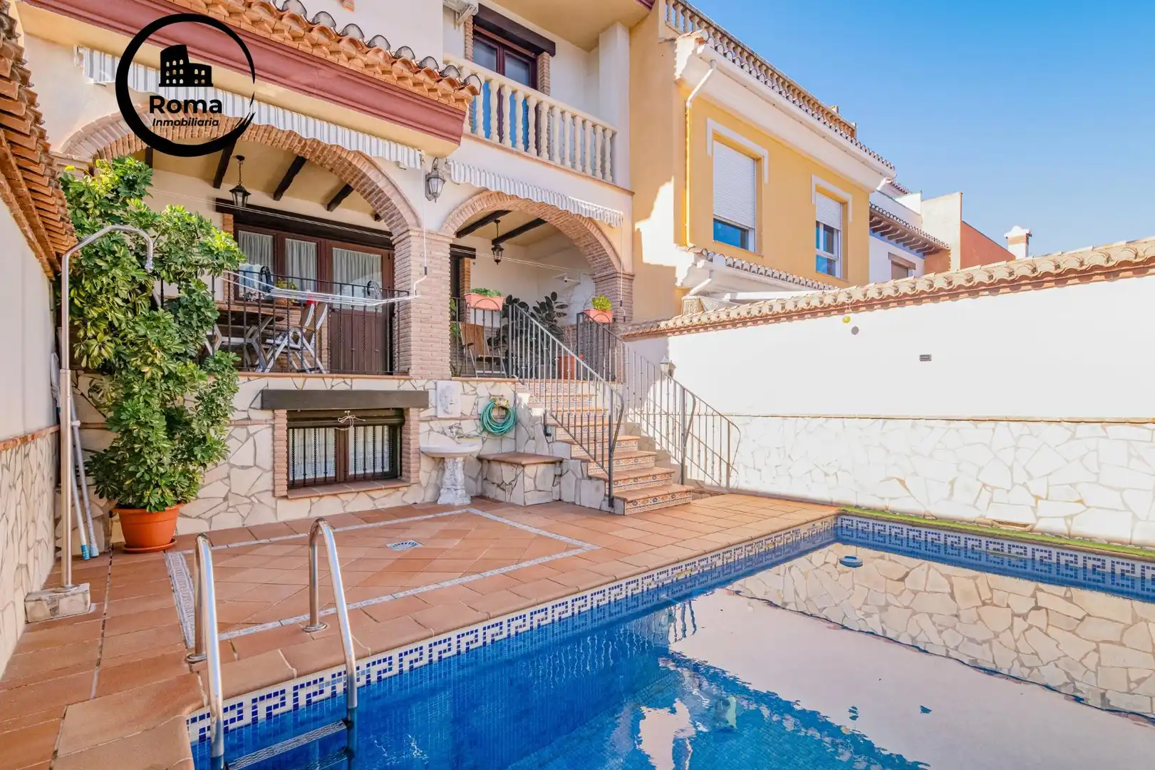 Piscina de Casa adosada en venta en La Zubia con Aire acondicionado, Calefacción y Piscina