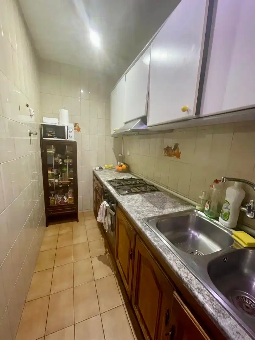 Cocina de Piso en venta en Barcelona con Horno y Balcón
