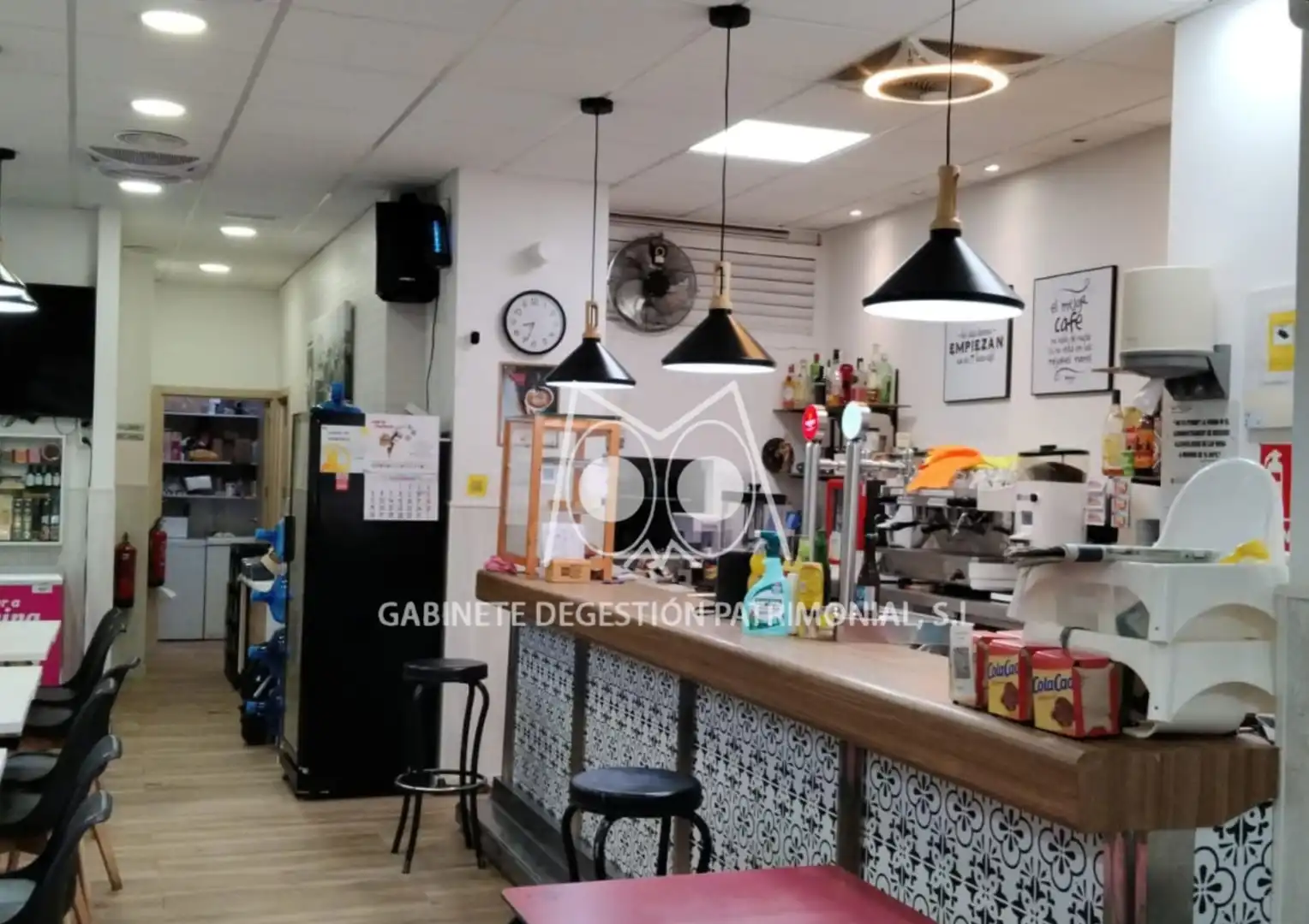 Local comercial en traspaso en Avinguda de Sant Esteve 76, imagen 3