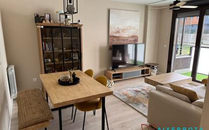 Living room of Flat for sale in Urduliz  with Air Conditioner, Heating and Terrace